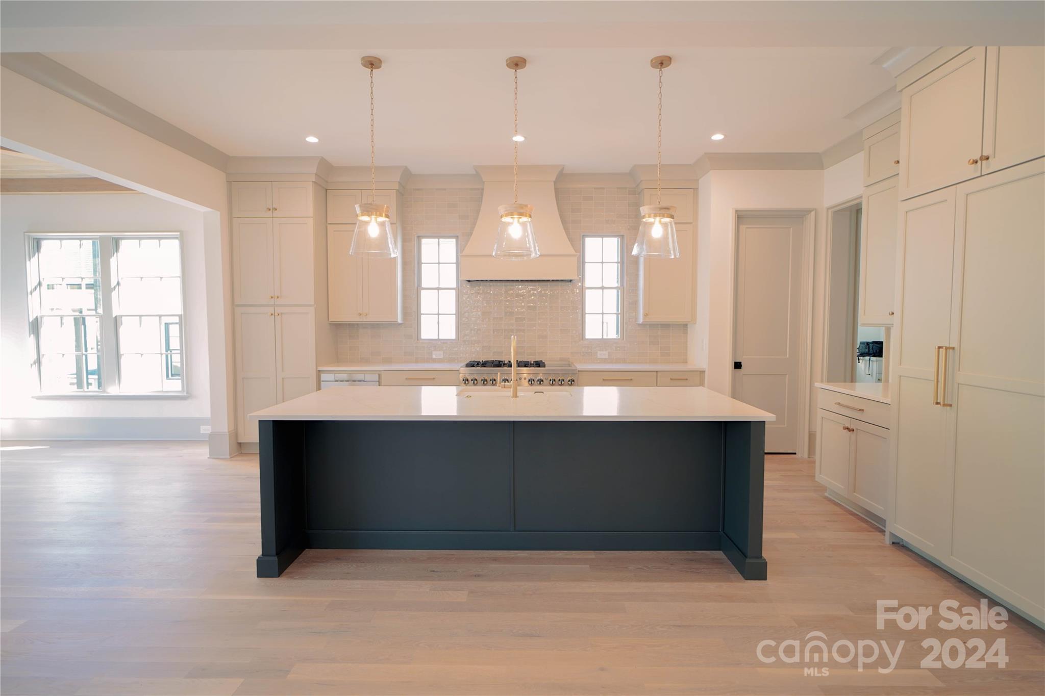 1229 Reece Road Charlotte, NC 28209 - Photo 8 of 28 Gallery Image 8