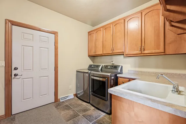 $625,000 | 1625 Symphony Heights, Green Bay, WI 54311