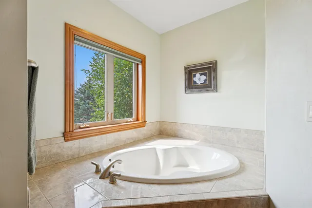 $625,000 | 1625 Symphony Heights, Green Bay, WI 54311