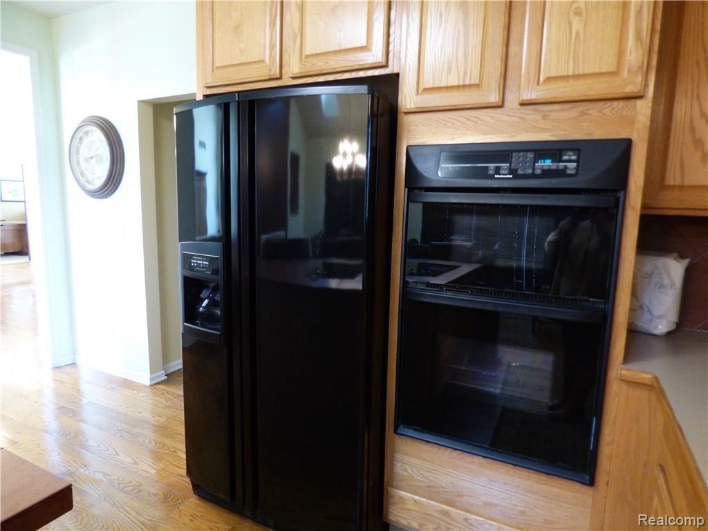 6940 Kennesaw Road Canton, MI 48187 - Photo 43 of 44 P1300211.JPG
