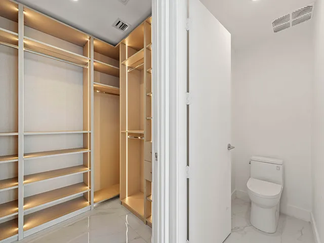 $9,000 | 700 Northeast 24th Street, Unit 3002, Miami, FL 33137