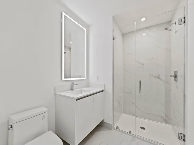 $9,000 | 700 Northeast 24th Street, Unit 3002, Miami, FL 33137