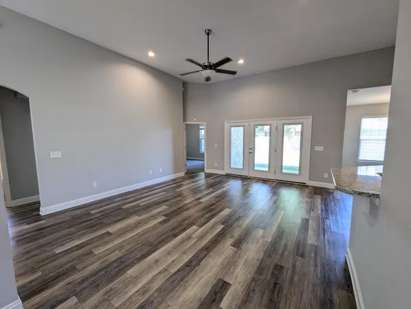 $2,520 | 3135 Hickory Street, Navarre, FL 32566