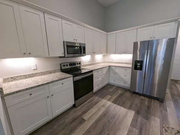 $2,520 | 3135 Hickory Street, Navarre, FL 32566