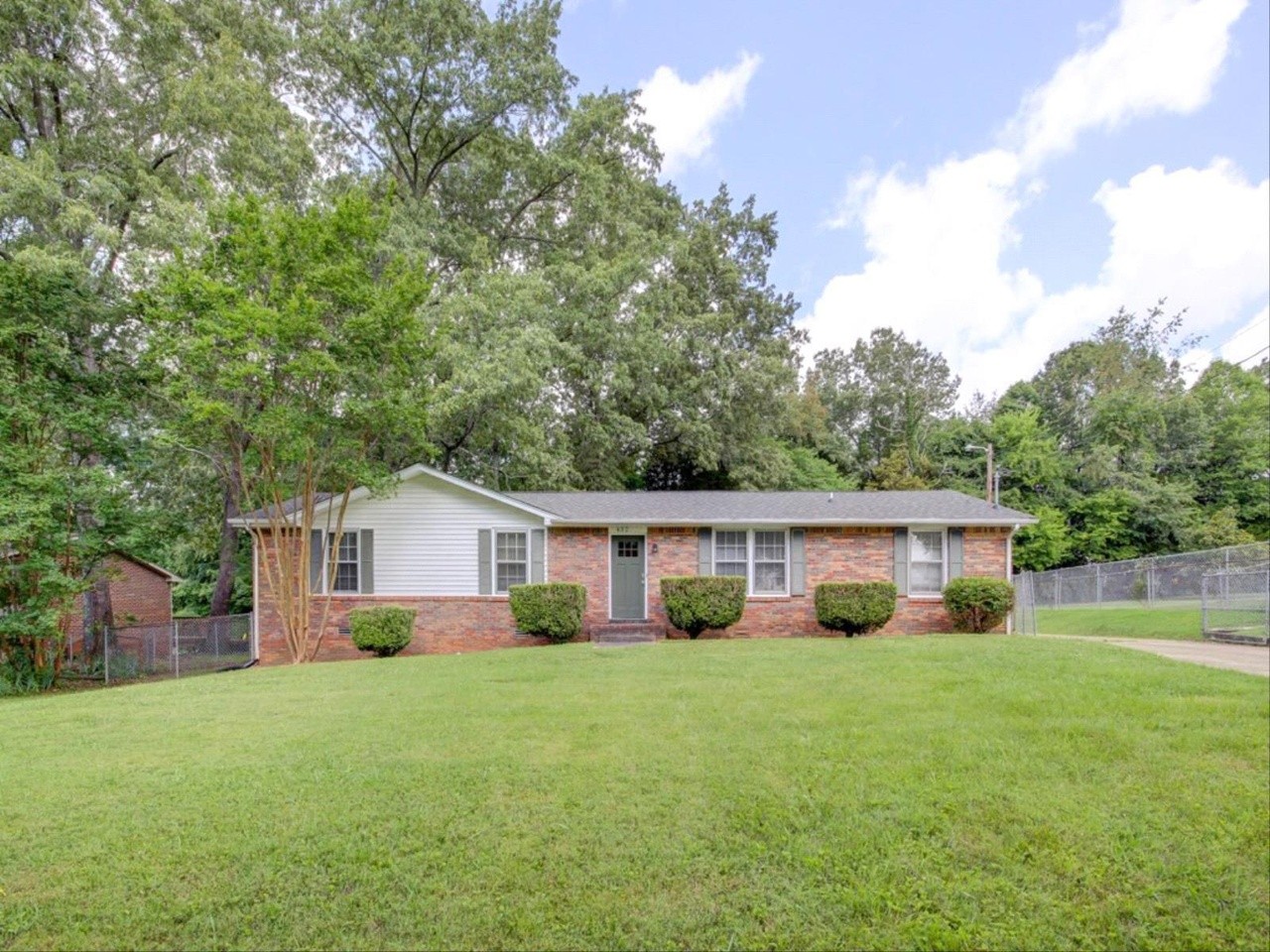432 Victory Road Clarksville, TN 37042 - Photo 1 of 1 Gallery Image 1