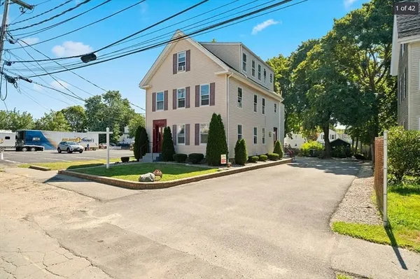 $799,900 | 2 Clifford Street, Middleboro, MA 02346