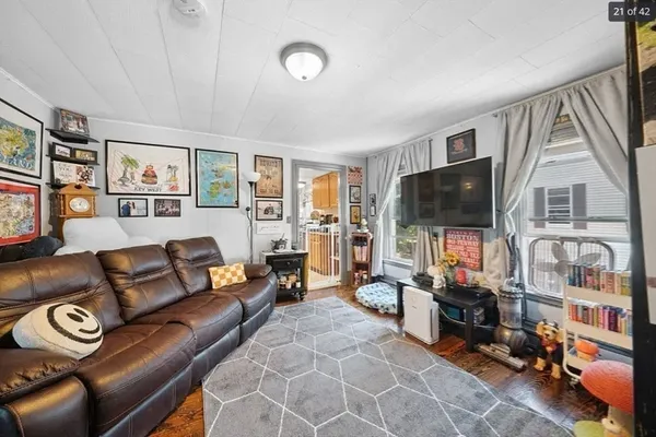 $799,900 | 2 Clifford Street, Middleboro, MA 02346