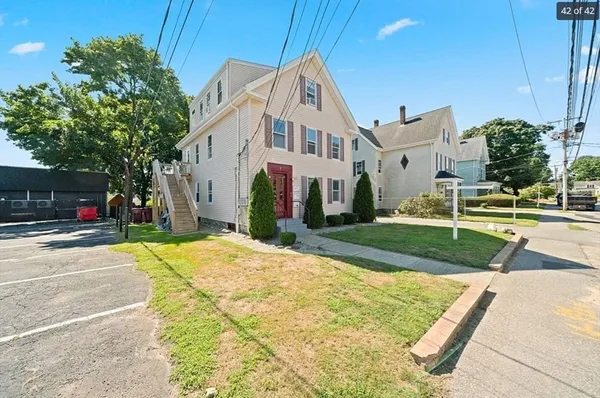 $799,900 | 2 Clifford Street, Middleboro, MA 02346