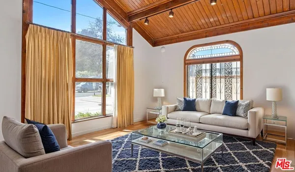 a view of entryway with a front door