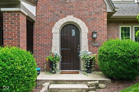 $725,000 | 115 Blue Ridge Road, Indianapolis, IN 46208