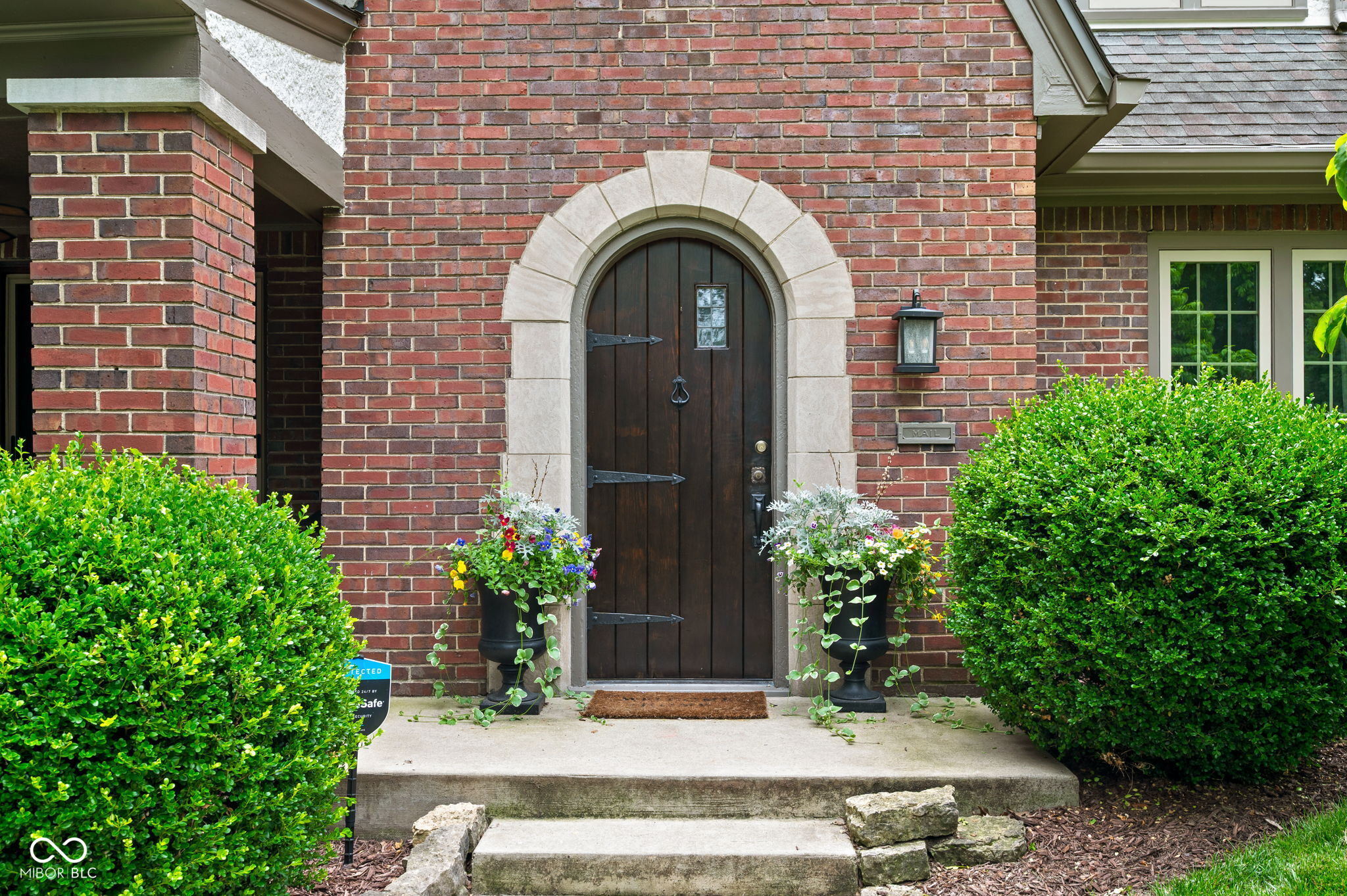 115 Blue Ridge Road Indianapolis, IN 46208 - Photo 2 of 41