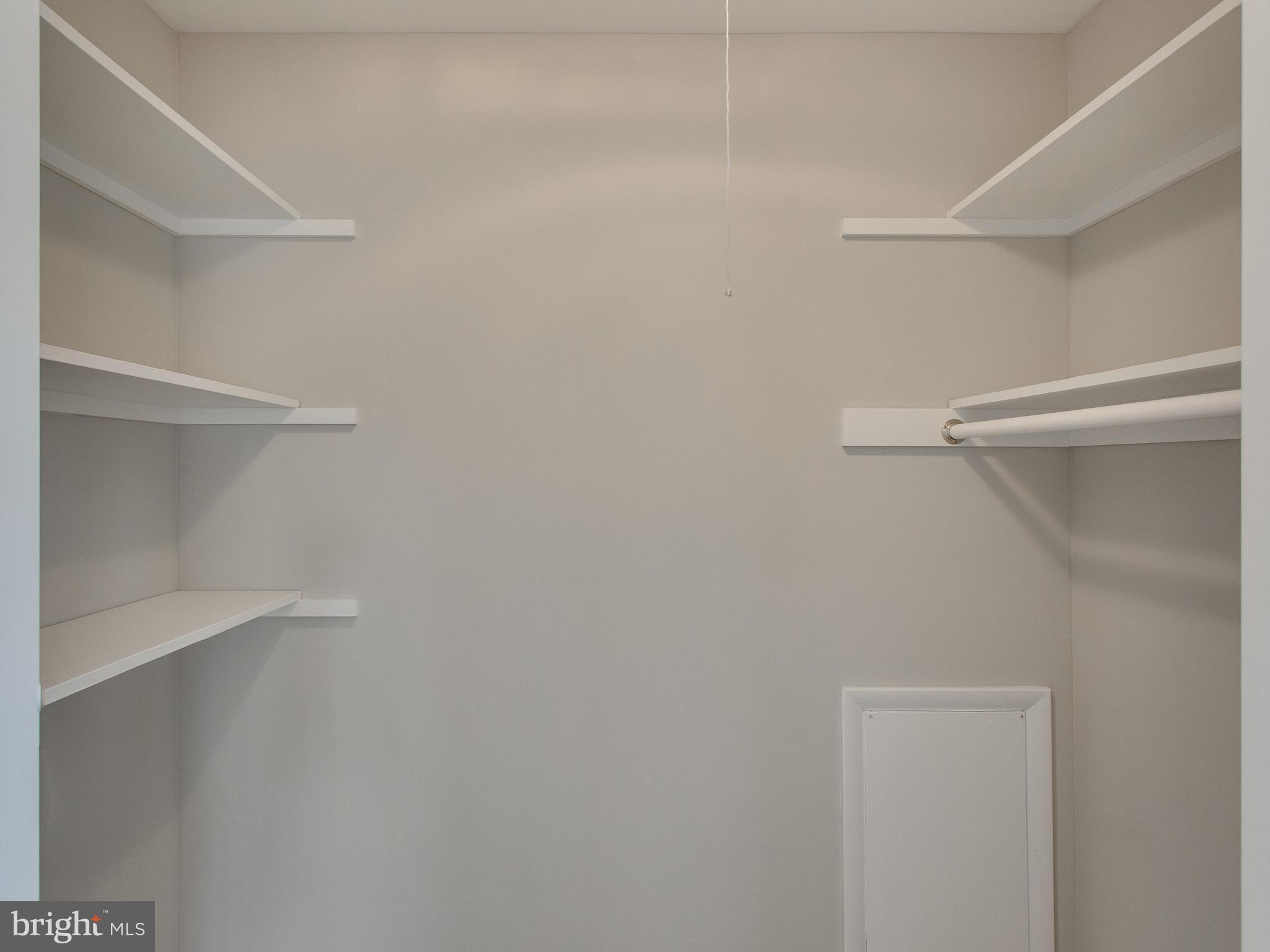 5409 Juliet Street Springfield, VA 22151 - Photo 22 of 29 Bedroom (Master) Walk-in Closet