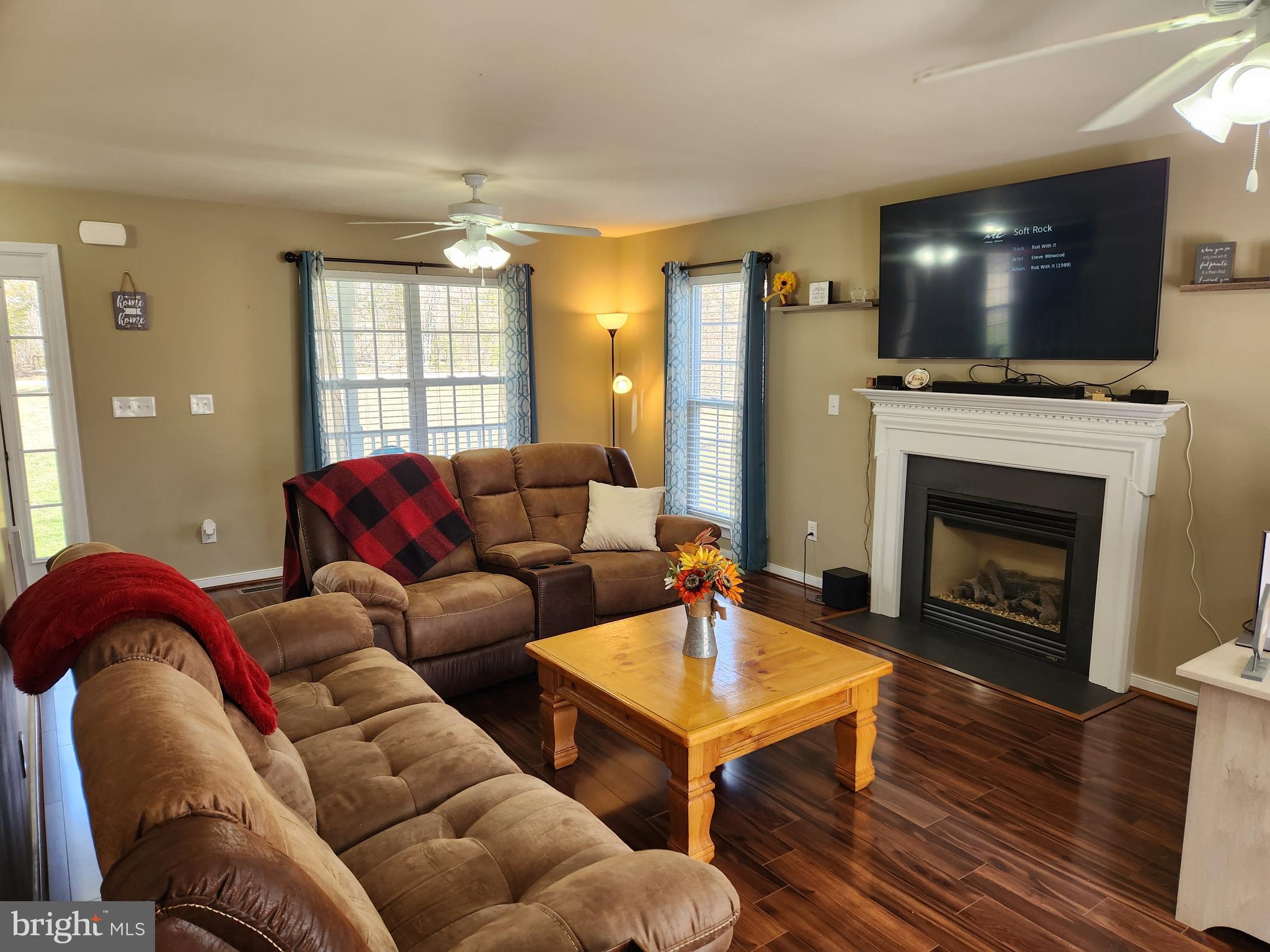 2018 Evergreen Road Louisa, VA 23093 - Photo 9 of 34 Welcoming Living Room