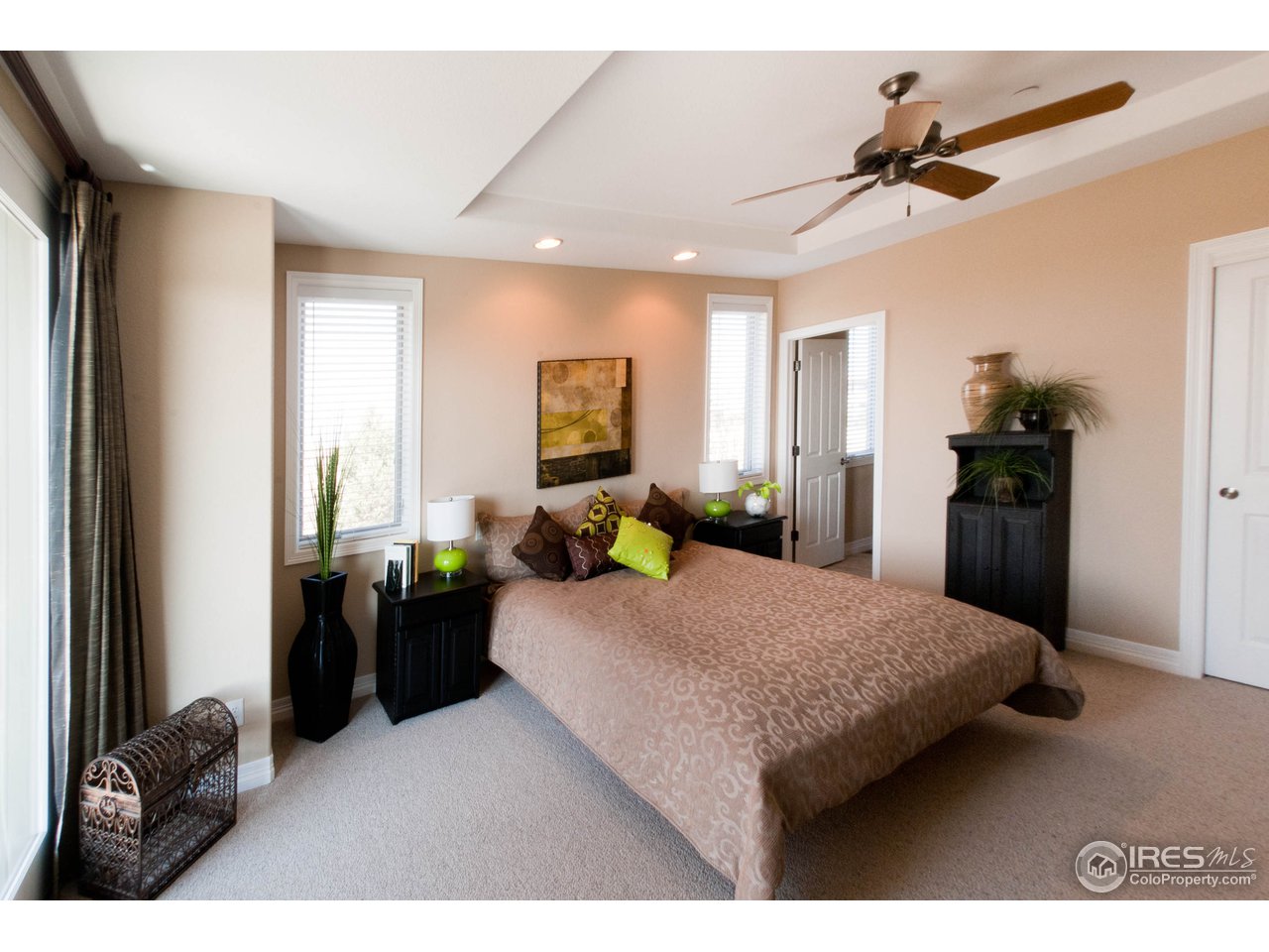 6611 Legend Ridge Trail Niwot, CO 80503 - Photo 14 of 25 Main Floor Bedroom