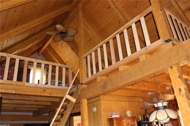 217 Amanda Road Dover, TN 37058 - Photo 13 of 20 Looking up at Loft area.