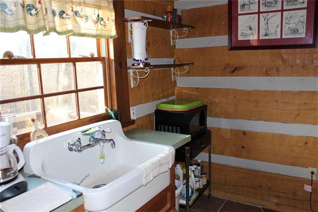 217 Amanda Road Dover, TN 37058 - Photo 15 of 20 Neat kitchen sink.