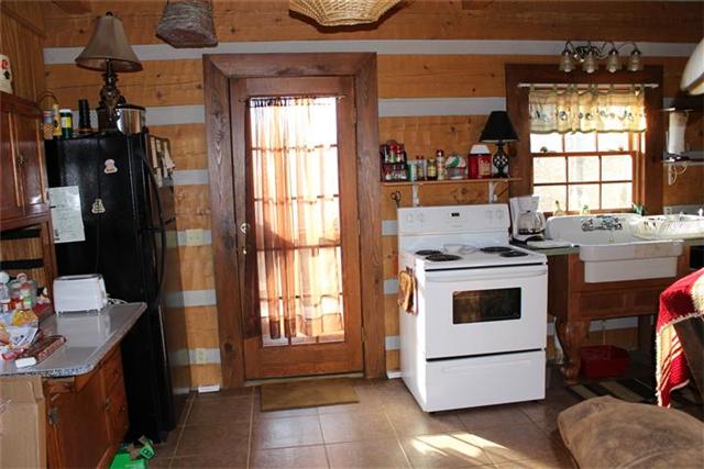 217 Amanda Road Dover, TN 37058 - Photo 9 of 20 Kitchen area,