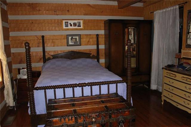 217 Amanda Road Dover, TN 37058 - Photo 10 of 20 Lower level bedroom area.