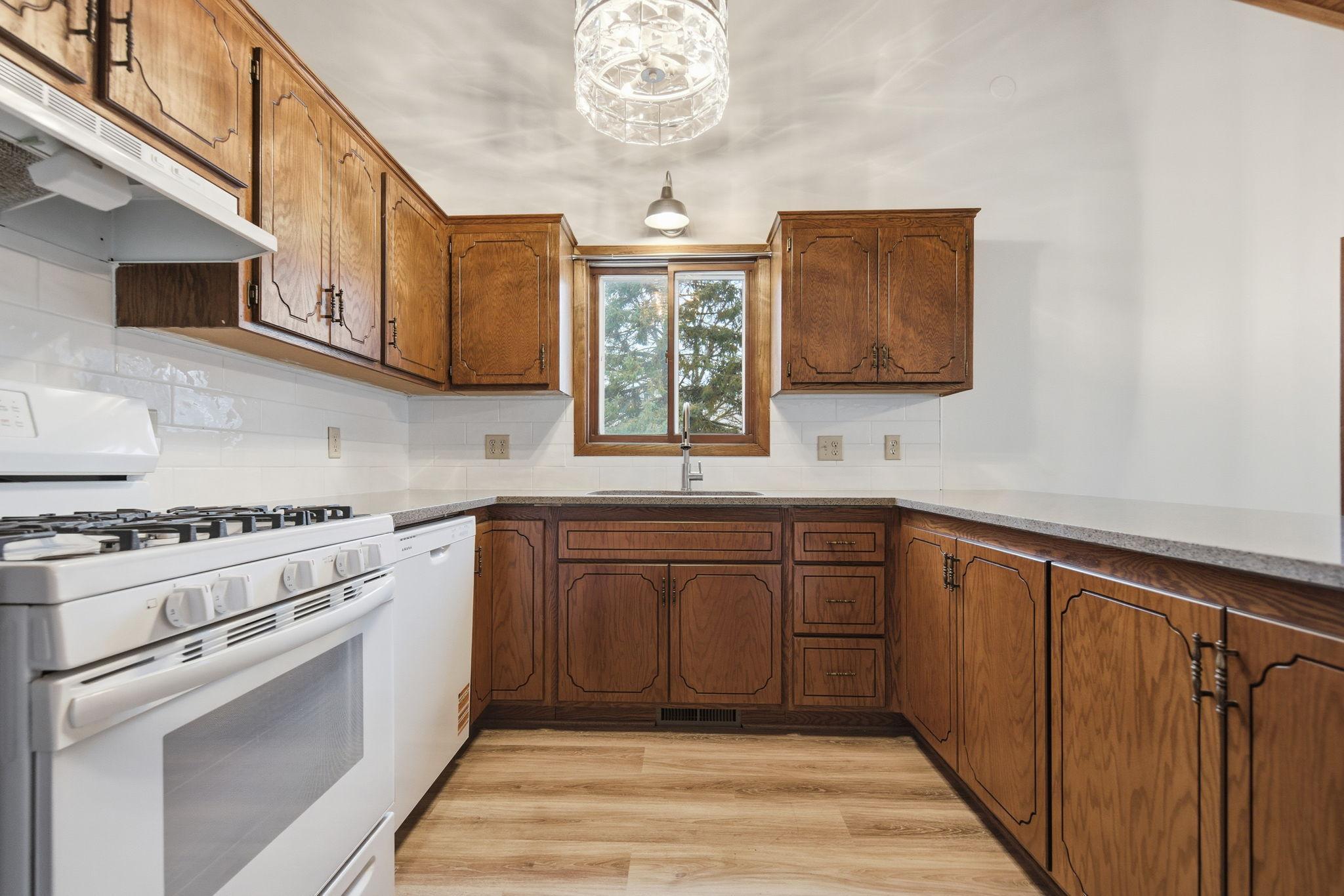 1266 Polk Street South Shakopee, MN 55379 - Photo 15 of 32