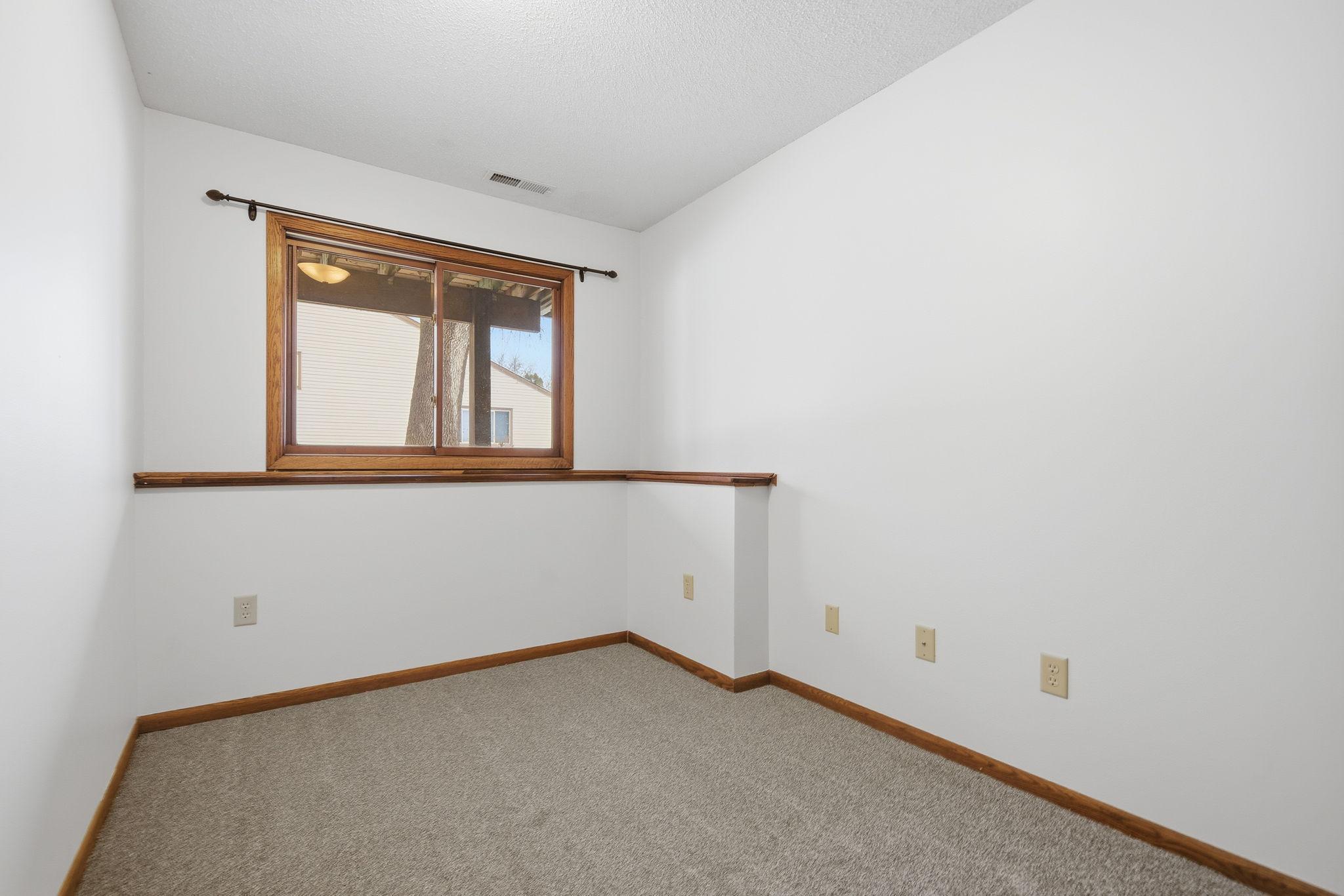 1266 Polk Street South Shakopee, MN 55379 - Photo 25 of 32