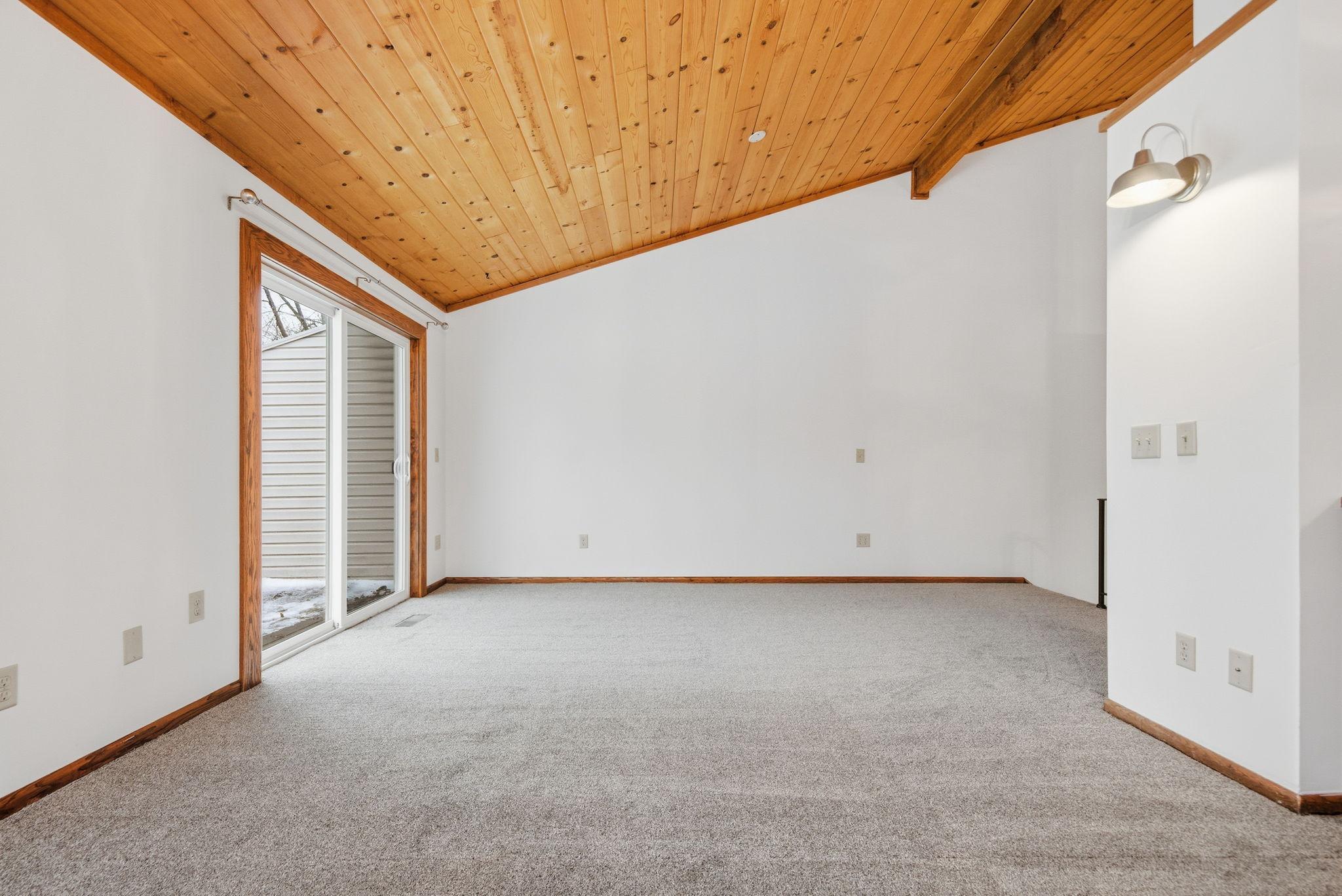 1266 Polk Street South Shakopee, MN 55379 - Photo 9 of 32