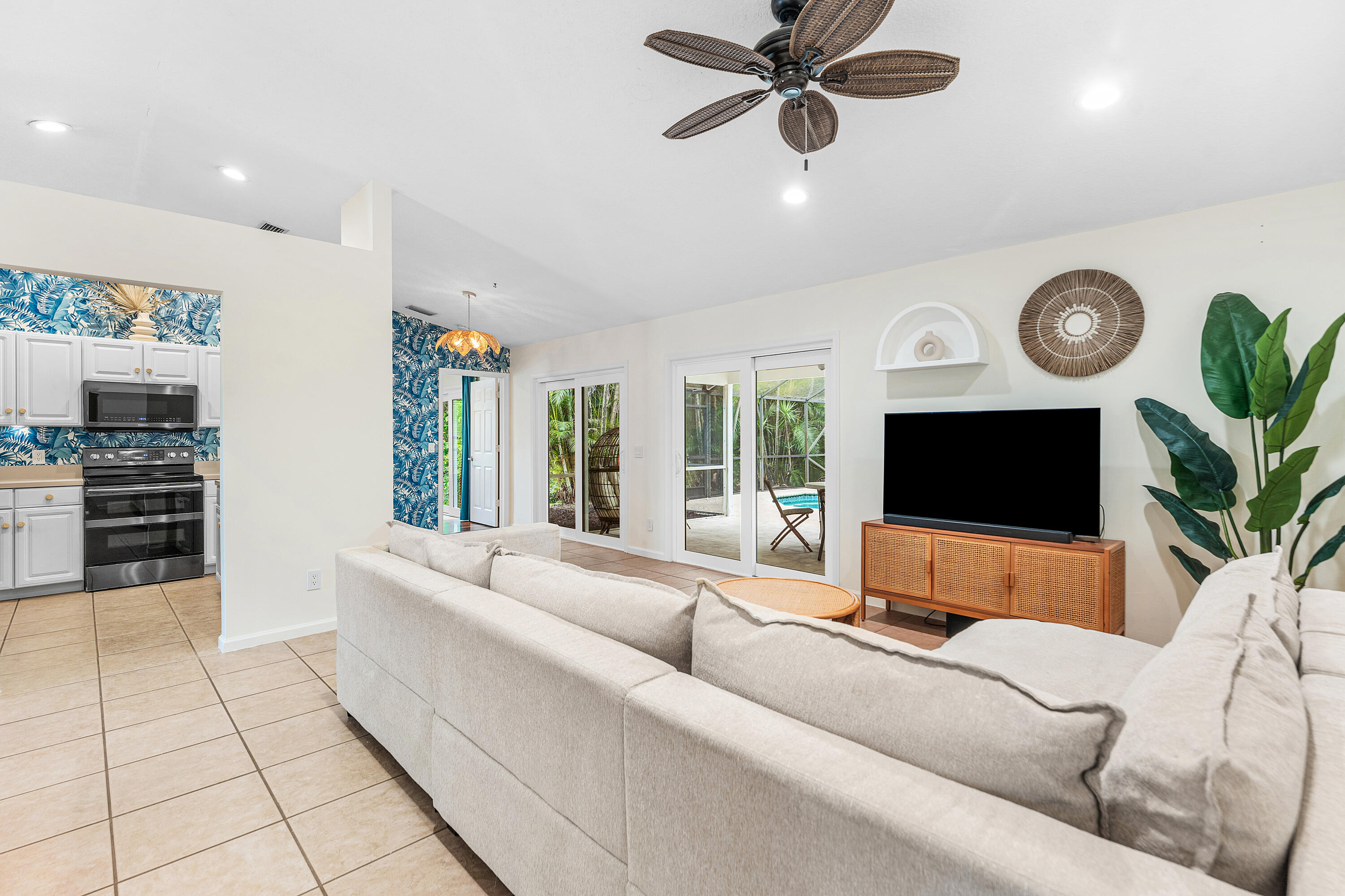 14752 86th Road North The Acreage, FL 33470 - Photo 4 of 29 004-1475286thRoadNorth-TheAcreage-FL-334