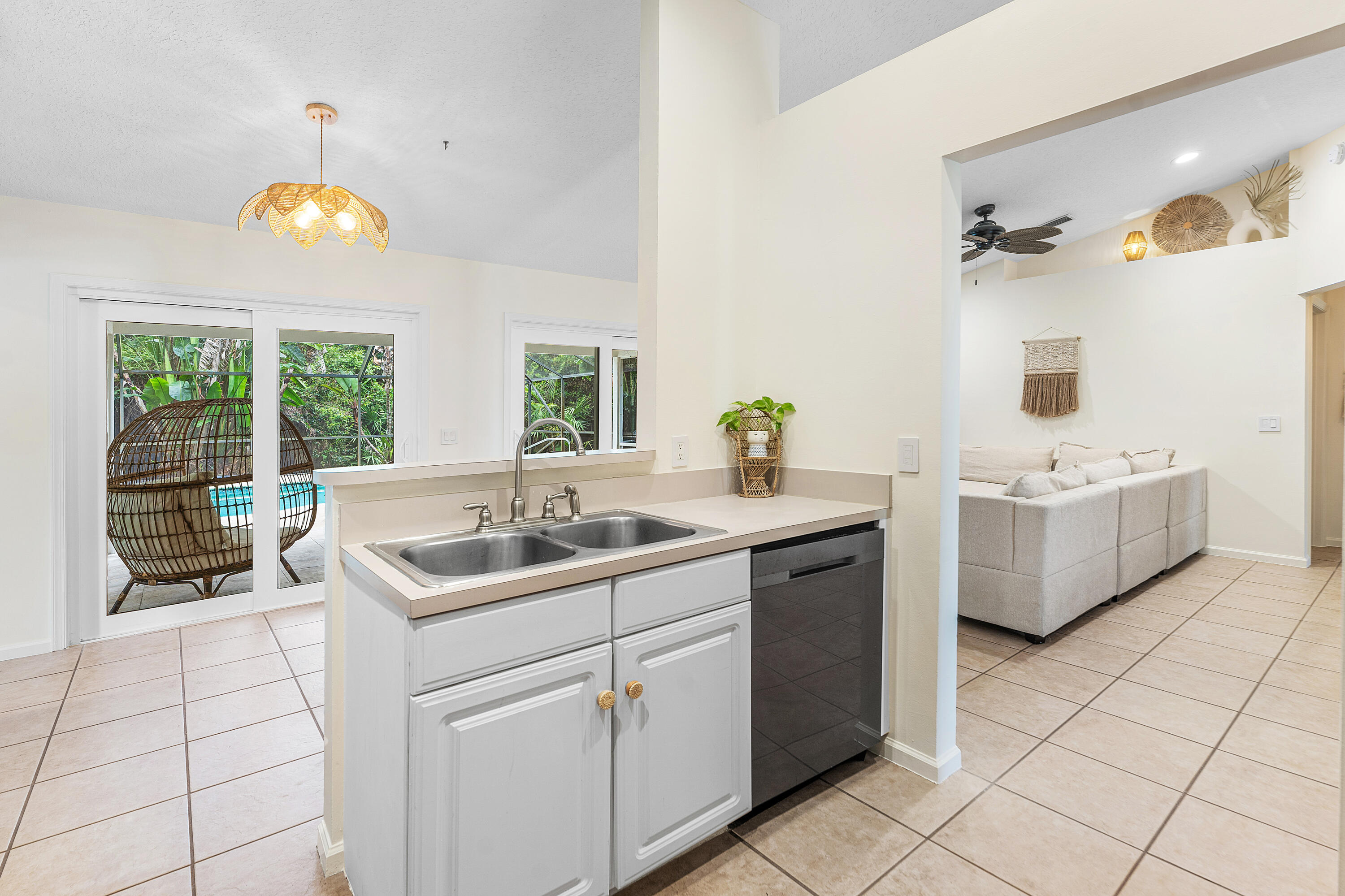 14752 86th Road North The Acreage, FL 33470 - Photo 8 of 29 009-1475286thRoadNorth-TheAcreage-FL-334