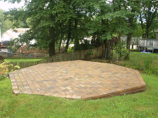 22 Hilltop Road Dracut, MA 01826 - Photo 13 of 14 Gallery Image 13