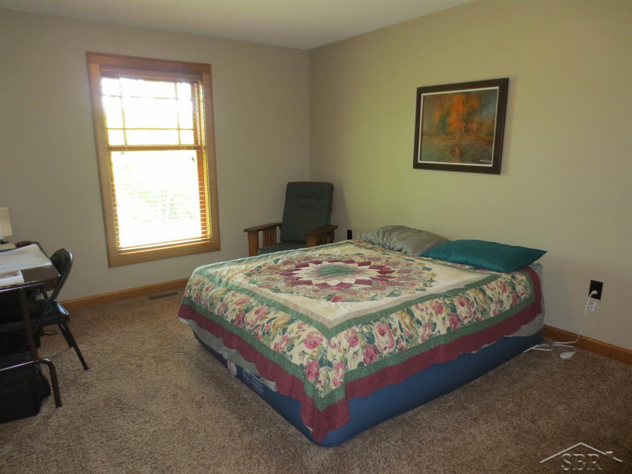 8 Round Lake Road Hemlock, MI 48626 - Photo 11 of 14 31245940-10.JPG