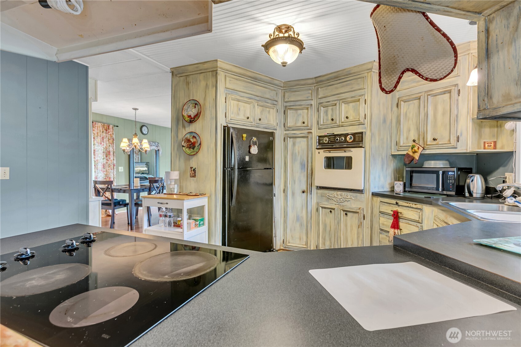 201 Union Avenue Southeast, Unit 22 Renton, WA 98059 - Photo 9 of 29 Gallery Image 9