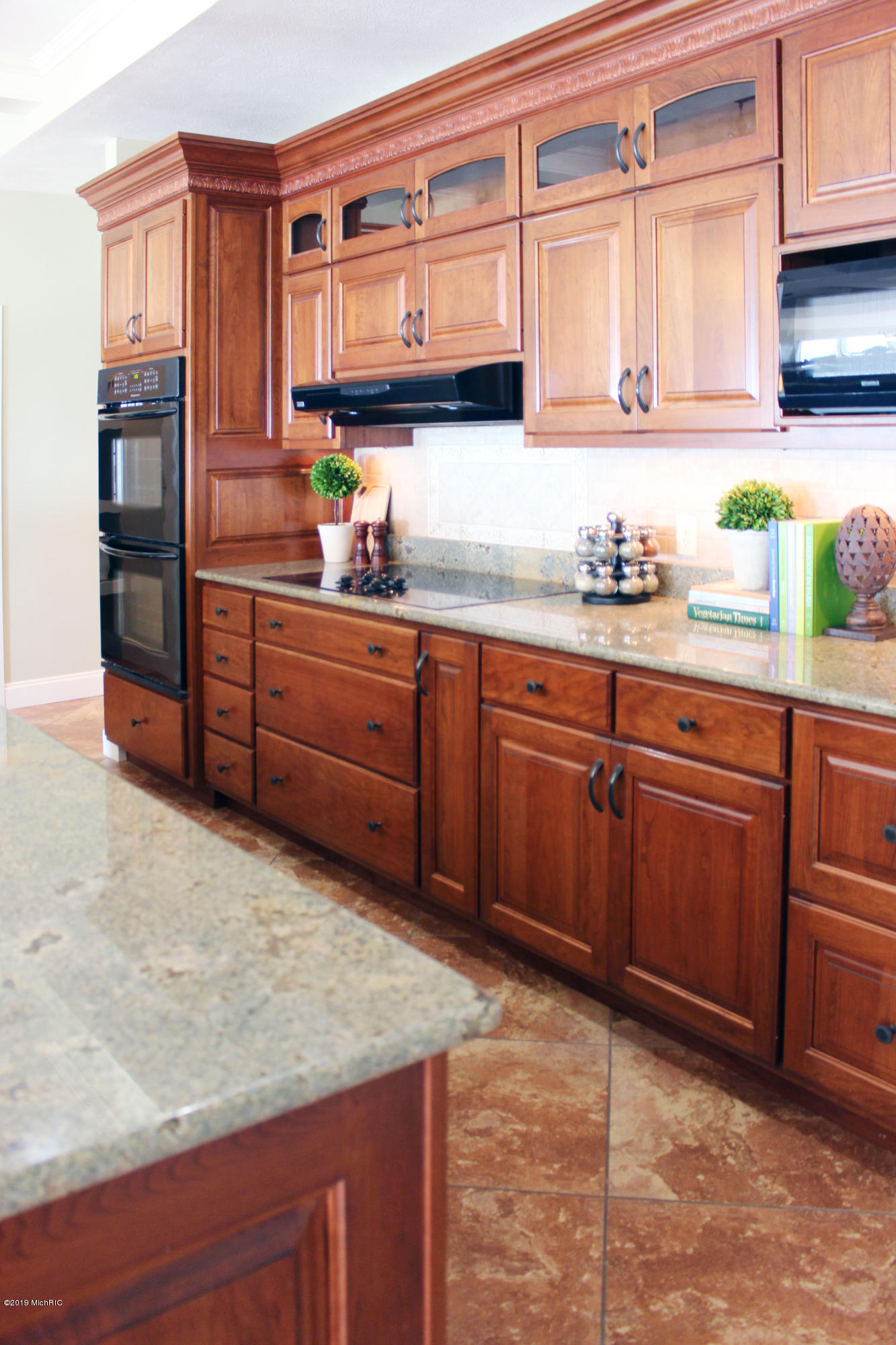 3062 Lakeshore Road Manistee, MI 49660 - Photo 15 of 63 Kitchen