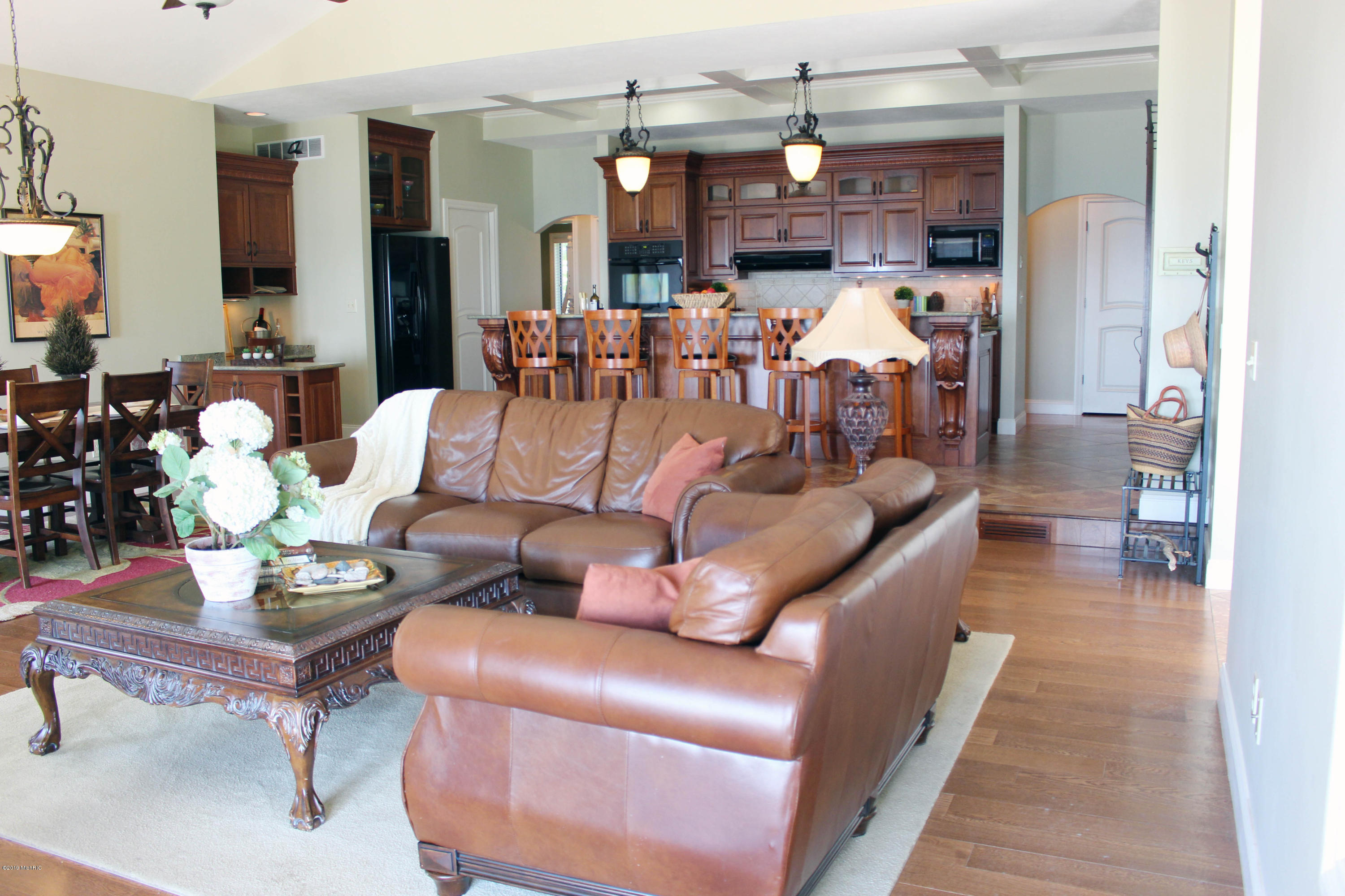 3062 Lakeshore Road Manistee, MI 49660 - Photo 9 of 63 Living Room