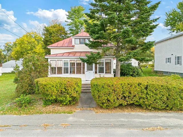 $210,000 | 47 Sanger Avenue, Waterville, ME 04901