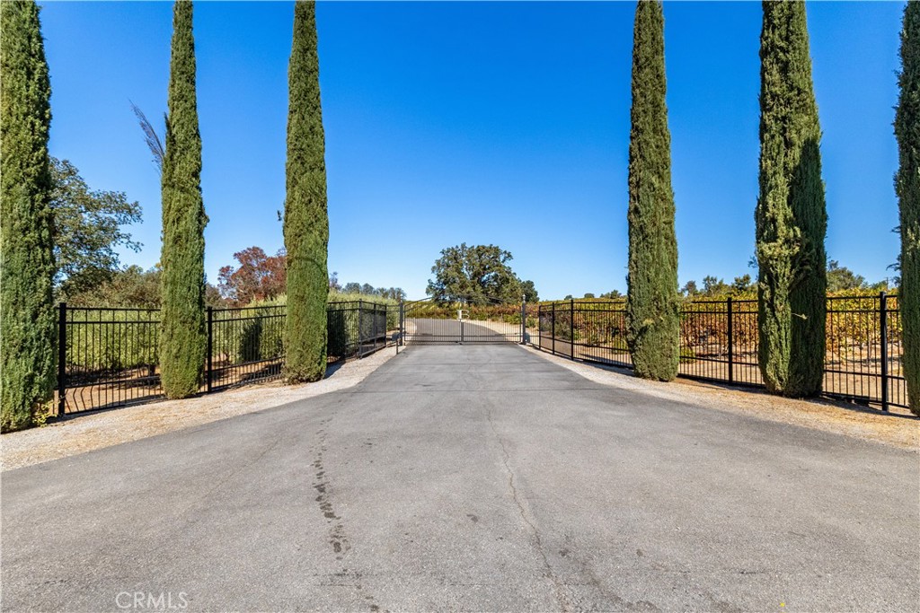 6944 Union Road Paso Robles, CA 93446 - Photo 3 of 65 a view of a terrace next to a yard