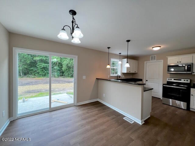 690 Bear Road Benson, NC 27504 - Photo 8 of 32 7