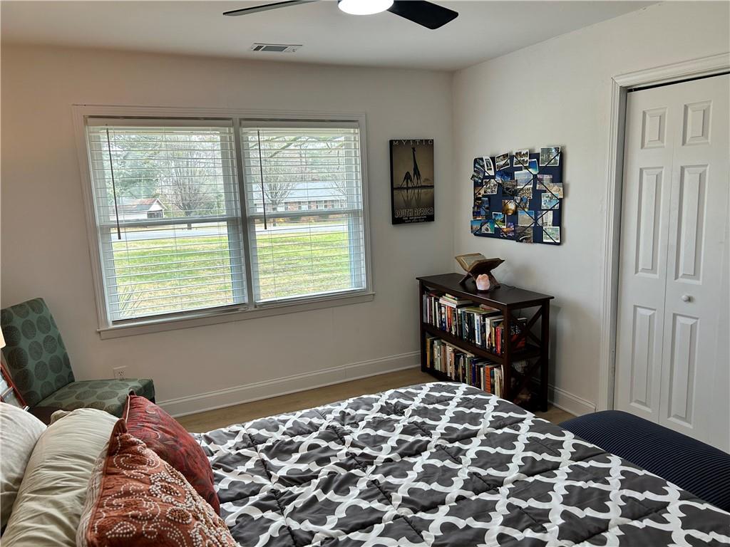 3271 Kelley Chapel Road Decatur, GA 30034 - Photo 20 of 27 a bedroom with a bed and a window