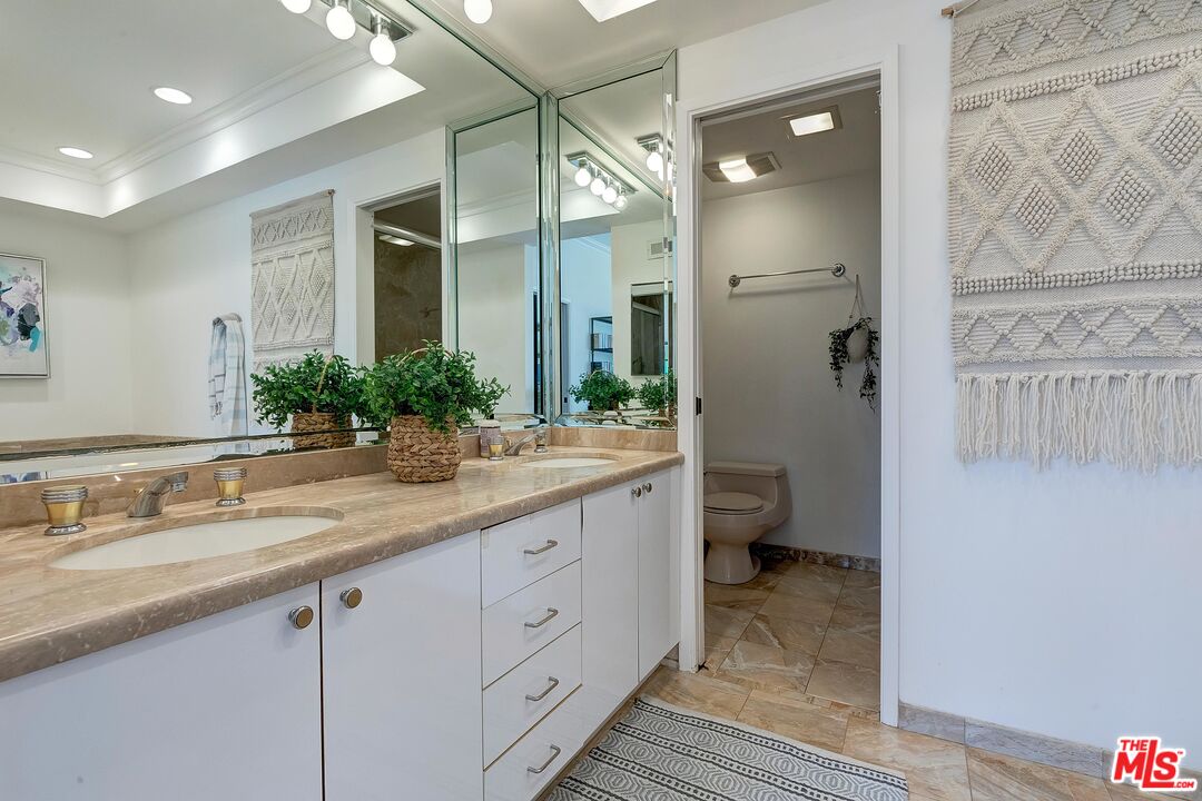 2803 Angelo Drive Los Angeles, CA 90077 - Photo 14 of 30