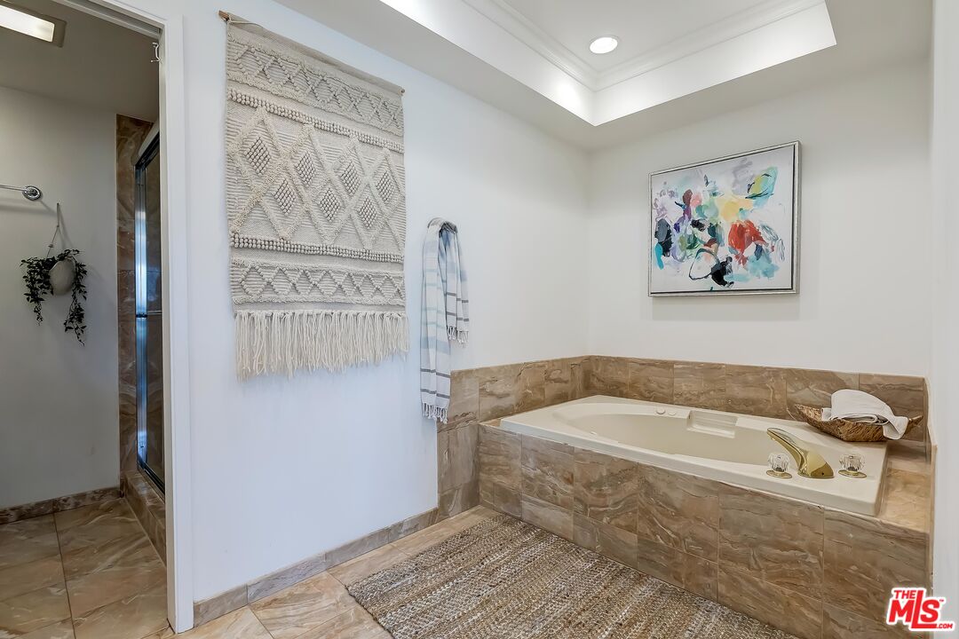 2803 Angelo Drive Los Angeles, CA 90077 - Photo 15 of 30