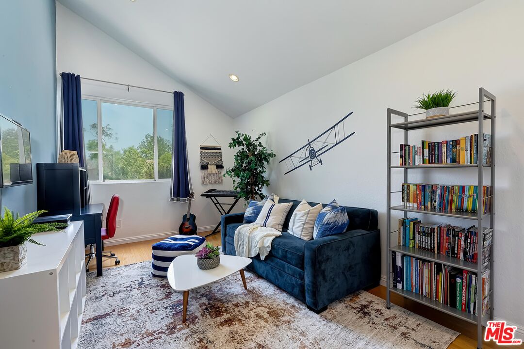 2803 Angelo Drive Los Angeles, CA 90077 - Photo 17 of 30