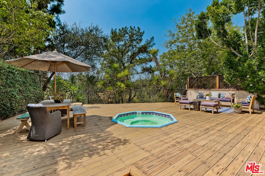 2803 Angelo Drive Los Angeles, CA 90077 - Photo 20 of 30