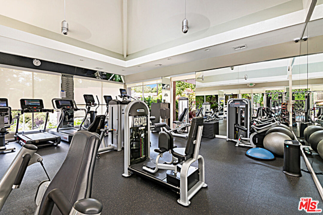 2803 Angelo Drive Los Angeles, CA 90077 - Photo 26 of 30