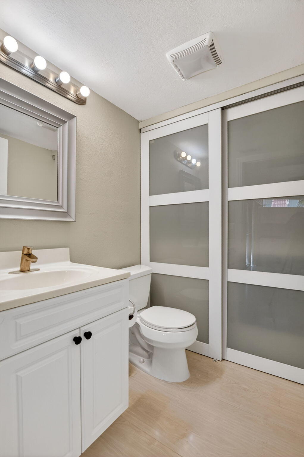8099 Severn Drive, Unit D Boca Raton, FL 33433 - Photo 16 of 52 16-web-or-mls-DSC_5733