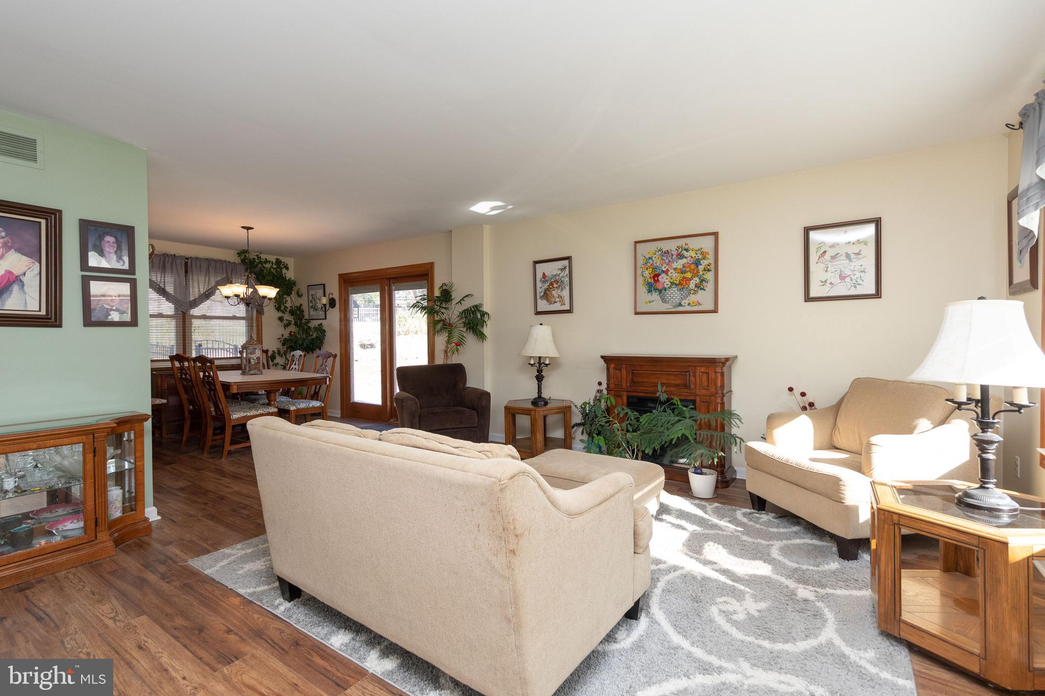 1296 Pebblebrook Road Warminster, PA 18974 - Photo 3 of 43 Gallery Image 3