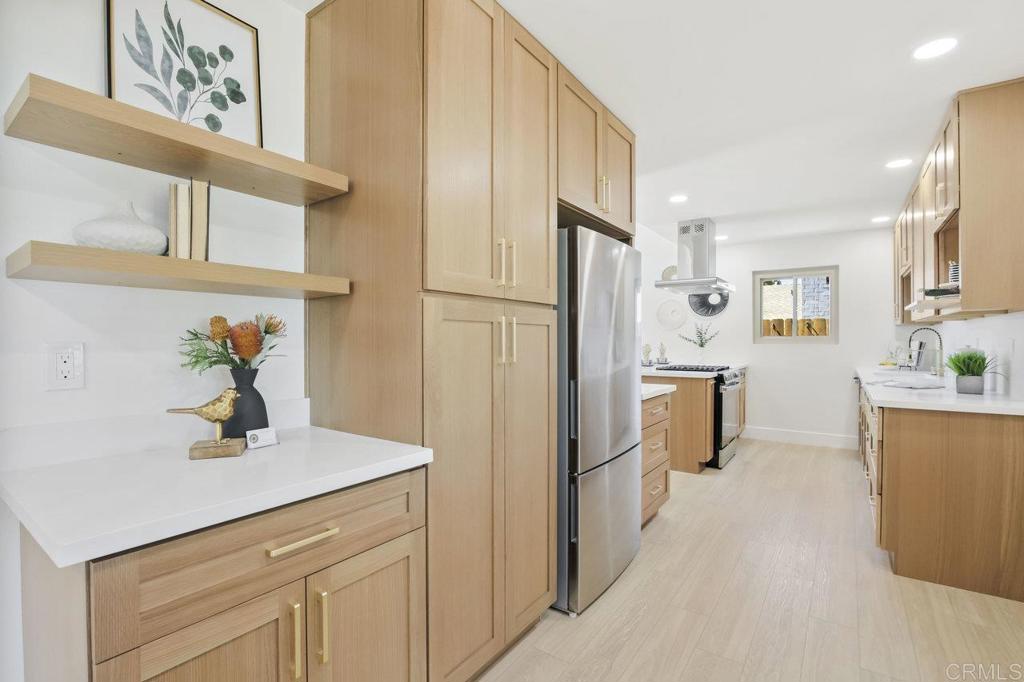 5229 Canning Place San Diego, CA 92111 - Photo 4 of 32