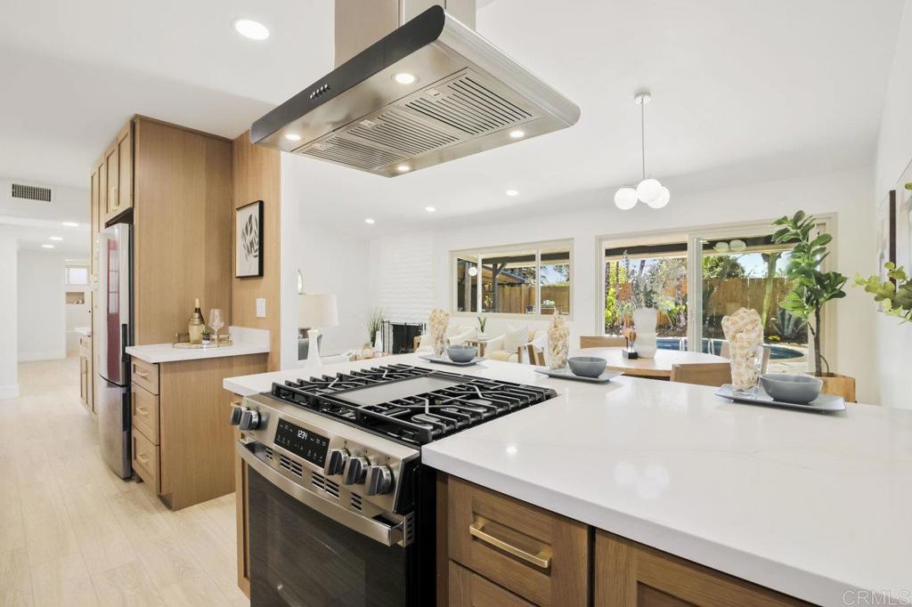 5229 Canning Place San Diego, CA 92111 - Photo 7 of 32