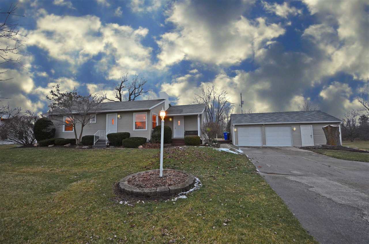 10536 Marion Center Road Fort Wayne, IN 46816 - Photo 1 of 34