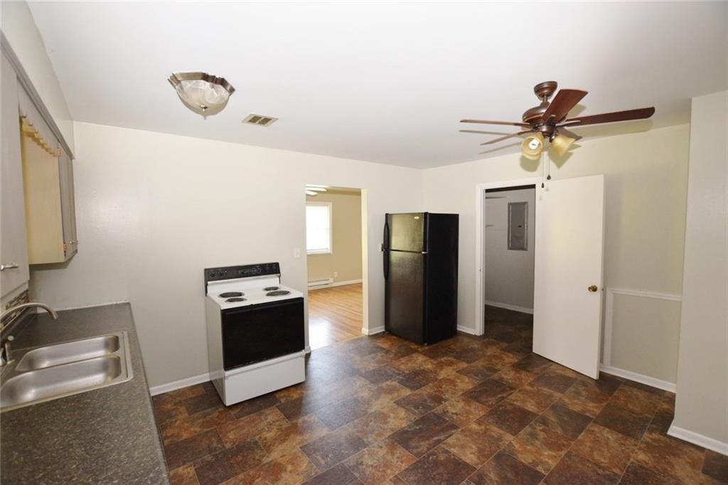 221 East Ellis Road Bloomington, IN 47408 - Photo 4 of 12 Gallery Image 4