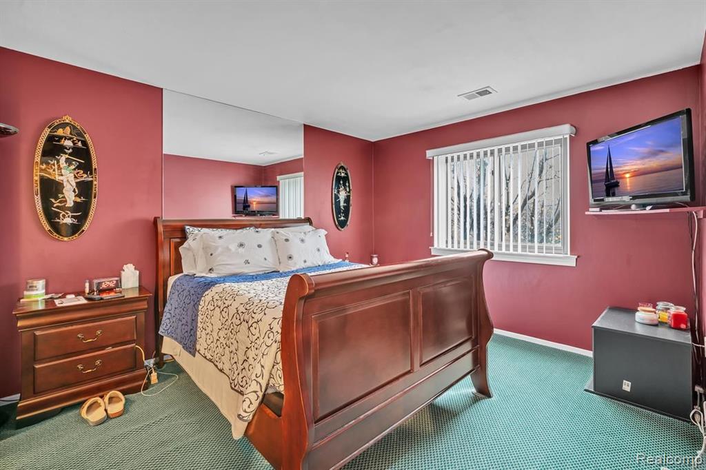 27450 Evergreen Road Lathrup Village, MI 48076 - Photo 9 of 14 Gallery Image 9