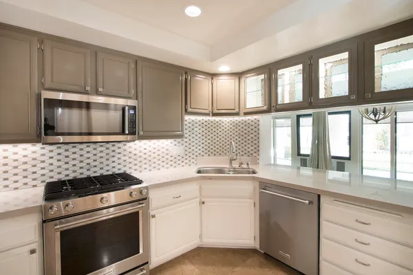 $4,000 | 73318 Shadow Mountain Drive, Unit B, Palm Desert, CA 92260