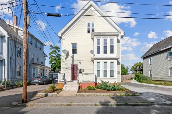 $940,000 | 10 Essex Street, Brockton, MA 02301